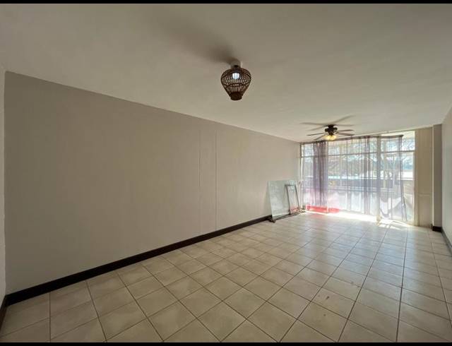 2 BEDROOM APARTMENT FOR SALE IN FLORIDA LAKE